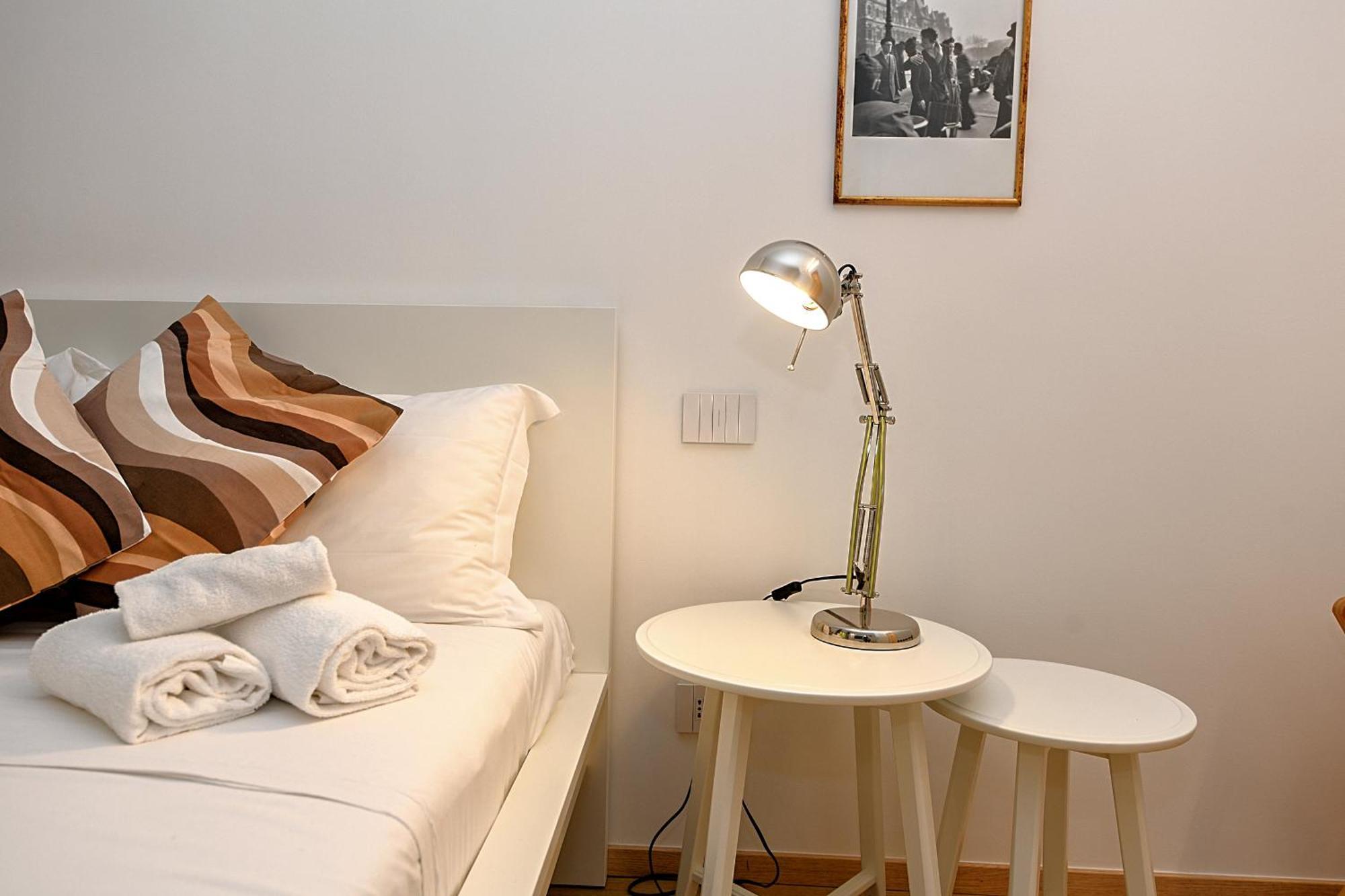 Desenzanoloft Official Partner Marriott Homes & - The Giant - Renovated 2025 - View Desenzano del Garda
